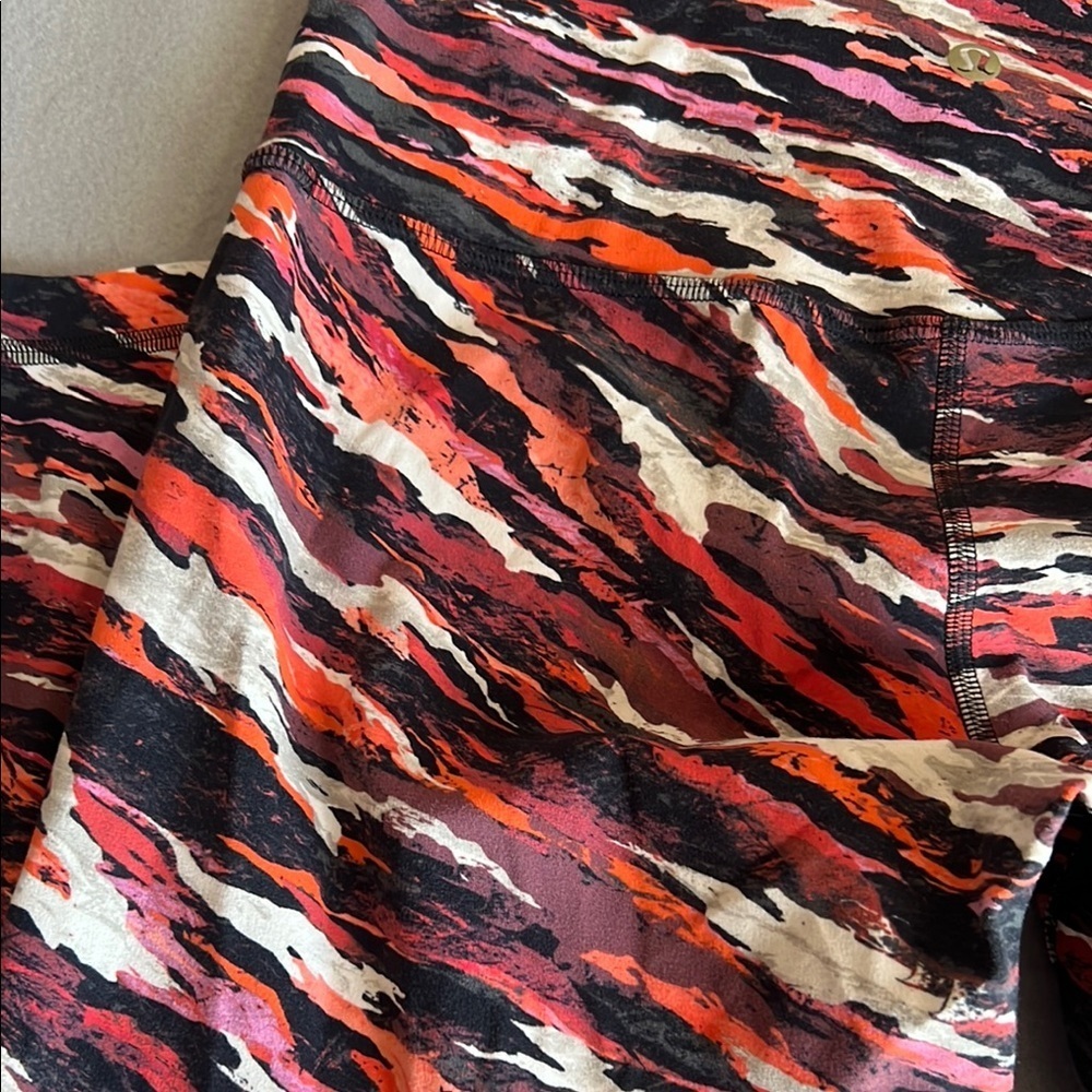 Lululemon Multicolor Leggings - Picture 3 of 12